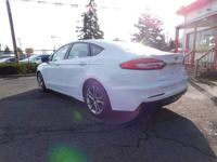 2020 Ford Fusion SEL sedan Oxford White CALL 503-836-3777 FOR AVAILABILITY - Image 5