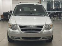 2005 Chrysler Town & Country Limited With Only 83,742 Miles multnomah county - Image 3