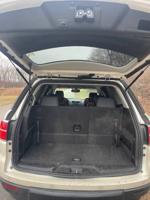 2010 Saturn outlook DONT MISS OUT Blue island - Image 4