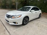 2017 Nissan Altima SV Houston - Image 3