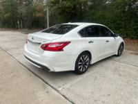 2017 Nissan Altima SV Houston - Image 8