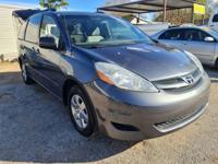 2007 Toyota Sienna Houston - Image 2