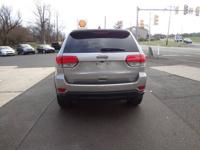 2015 Jeep Grand Cherokee Limited 4x4 4dr SUV Newtown, PA - Image 6