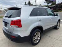 2011 Kia Sorento AWD All Wheel Drive EX 4dr SUV - 3rd Row Third TRADES WELCOME!! - Image 6