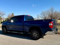 2014 Toyota Tundra SR5 TSS 4X4 - 161K - accident-free & smoke-free!! Norman - Image 8