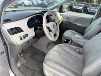 2014 Toyota Sienna 5dr 8-Pass Van V6 XLE FWD (Natl) Norcross, GA - Image 10