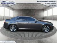 2019 Chrysler 300 Limited RWD DENVER - Image 3