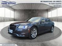 2019 Chrysler 300 Limited RWD DENVER - Image 4