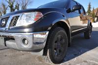 2011 Nissan Frontier SV 4WD CREW CAB 95 4 door K Great on gas WARRANTY bucks county phila - Image 3