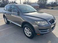 == 2008 Volkswagen Touareg 4WD == Denver - Image 4