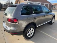 == 2008 Volkswagen Touareg 4WD == Denver - Image 5