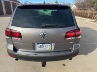 == 2008 Volkswagen Touareg 4WD == Denver - Image 6