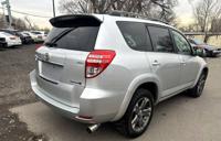 2011 Toyota Rav4 Sport 4WD 2 OWNERS! WE FINANCE ALL CREDIT WELCOME NO DEALER FEES - Image 6