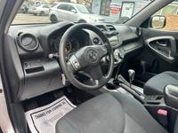 2011 Toyota Rav4 Sport 4WD 2 OWNERS! WE FINANCE ALL CREDIT WELCOME NO DEALER FEES - Image 10