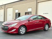 2012 Hyundai Sonata Hybrid – Leather – Low Miles – Excellent Value hybrid in Beaverton - Image 2