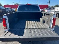 2012 GMC Sierra 1500 SLE Crew Cab V8 4X4 - Mint, We Finance! Cassat Ave - Image 7