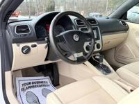 2008 Volkswagen EOS Turbo 2dr Convertible 6A East Brunswick, NJ - Image 10