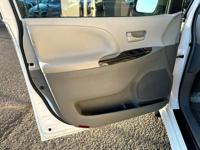 2013 Toyota Sienna 5DR 7-PASS VAN V6 LE AWD (NATL) multnomah county - Image 9