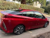 2017 Toyota Prius Prime 4D Hatchback Portland - Image 9