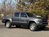 2009 Toyota Tacoma V6 4x4 4dr Double Cab 5.0 ft. SB 5A East Brunswick, NJ - Image 7