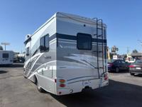 2016 WINNEBAGO NAVION 24V Santee Mackey Motors - Image 5
