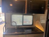 2016 WINNEBAGO NAVION 24V Santee Mackey Motors - Image 10