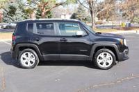 2018 Jeep Renegade 4x4 4WD Limited SUV Victory Motors of Colorado - Image 4