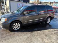 2016 Chrysler, Town & Country LEATHER. TV DVD 139K MILES QUEENS