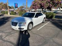 2014 Chrysler 300 Mesa - Image 3