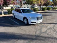 2014 Chrysler 300 Mesa - Image 4