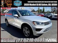 2016 Volkswagen Touareg TDI Sport AWD 4dr SUV w/Technology - Image 5
