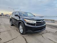 2016 Toyota Highlander LE Premium AWD Staten Island NY - Image 2
