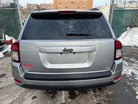 2015 Jeep Compas bronx - Image 8