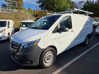 2017 Mercedes-Benz Metris 126 WB Cargo Van Bellevue - Image 4