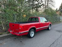 1997 Chevrolet S-10 Extra Cab Pickup truck *Extra nice. 5 speed Salem - Image 8