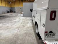 2017 Ford Transit 350 Utility Van Mid TN - Image 10