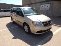 DODGE GRAND CARAVAN HANDICAPPED WHEELCHAIR REAR ENTRY MANUAL RAMP VAN Irving, TX - Image 4