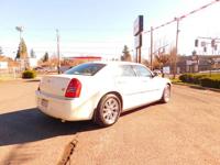 2006 Chrysler 300 C sedan Cool Vanilla CALL 503-836-3777 FOR AVAILABILITY - Image 7