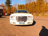 2006 Chrysler 300 C sedan Cool Vanilla CALL 503-836-3777 FOR AVAILABILITY - Image 10