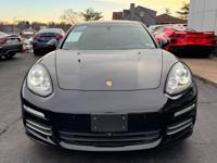 2016 PORSCHE PANAMERA 4 EDITION / LOADED MODEL / ALL WHEEL DRIVE FEASTERVILLE - Image 4