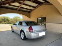 2005 Chrysler 300 Touring Automatic Good Condition Houston - Image 4