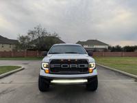 2010 Ford F-150 XLT Crew Cab Automatic good condition Houston - Image 6