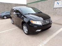LOADED HONDA ODYSSEY TOURING WHEELCHAIR HANDICAP MOBILITY PWR RAMP VAN Irving, TX - Image 4