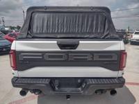 19 Ford F150 Raptor 4x4 4dr Super Crew 5.5 ft. Down payment w.a.c Houston - Image 5