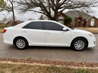 2014 Toyota Camry LE - 2 owner vehicle with only 98K miles!!! - Image 5