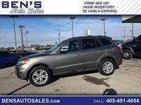 2011 Hyundai Santa Fe SE 3.5 FWD - Image 2