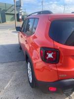 2015 JEEP RENEGADE - LOW MILES + BACKUP CAMERA!!! Nashville - Image 8