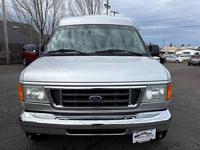 2004 Ford E-Series E 150 3dr Cargo 138 in. WB - Image 4
