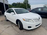 2011 TOYOTA CAMRY - EXCELLENT CONDITION + FUEL EFFICIENT!!! Nashville - Image 5