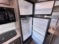 2019 Mercedes Sprinter Jayco Melbourne 24K 2 slides Gen. Leather Nashville - Image 5